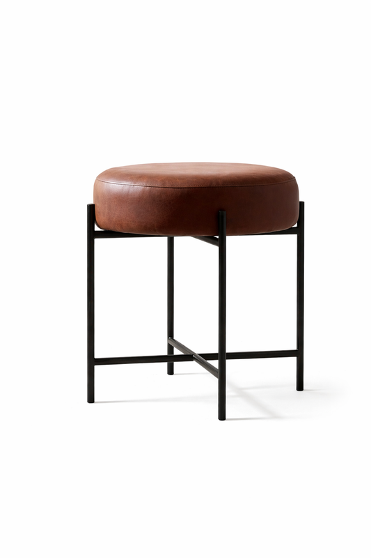 Kruk "Saddle" — Cognac Suède | Mat Zwart Frame